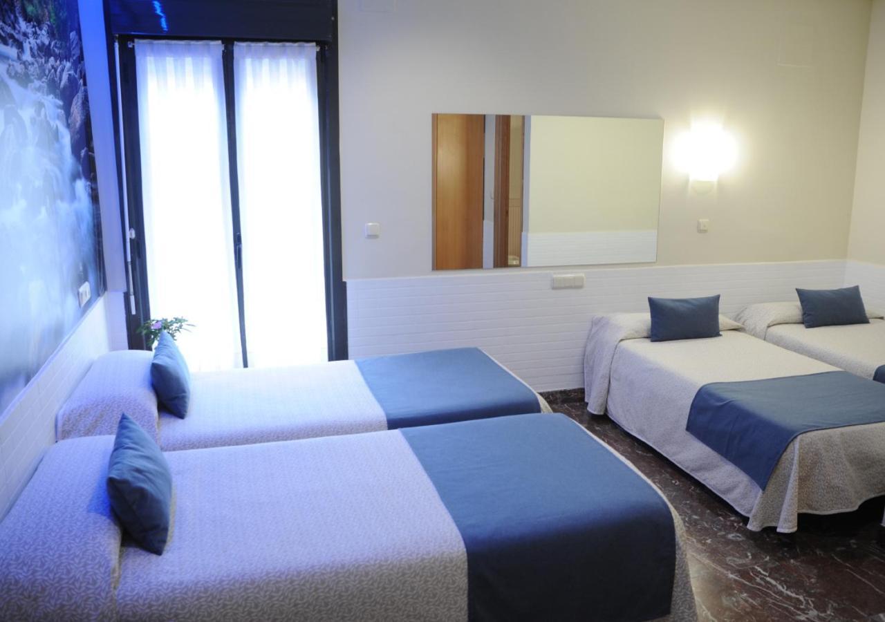 Hotel Aitana Ирун Екстериор снимка