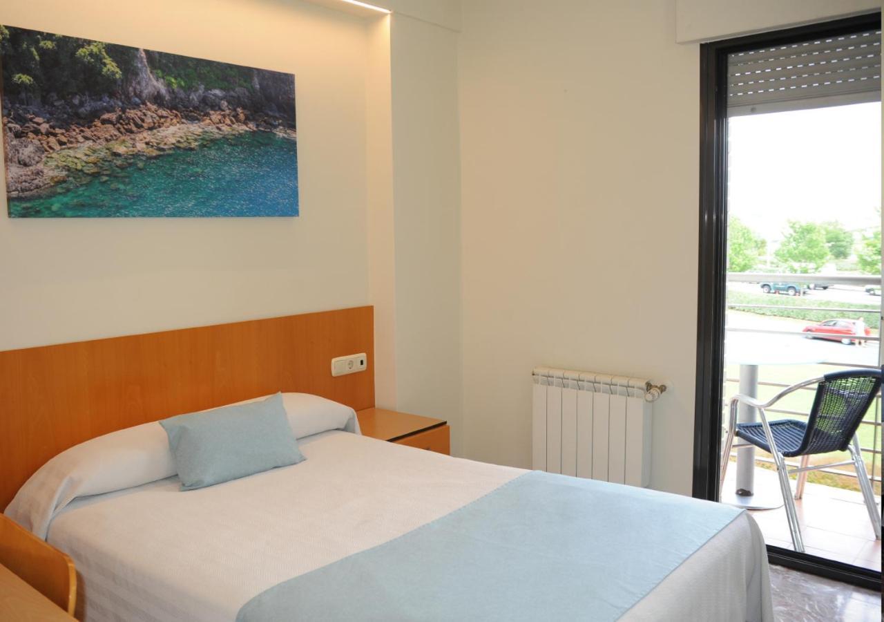 Hotel Aitana Ирун Екстериор снимка
