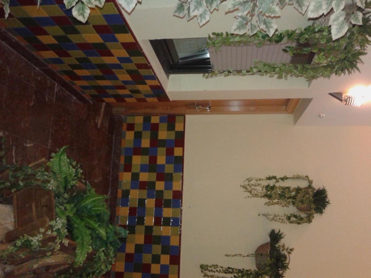 Hotel Aitana Ирун Екстериор снимка